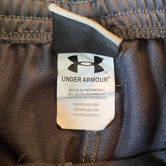 Under Armour Infant Boys 2 Piece Track Suit Gray & Camouflage Size 24 Months - Picture 6 of 10